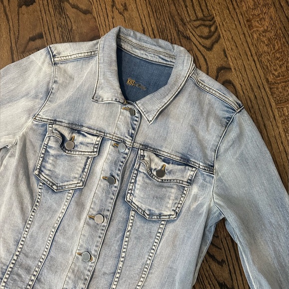 Kut from the Kloth Faded Wash Denim Jacket - size large - Acid Wash - Picture 2 of 7